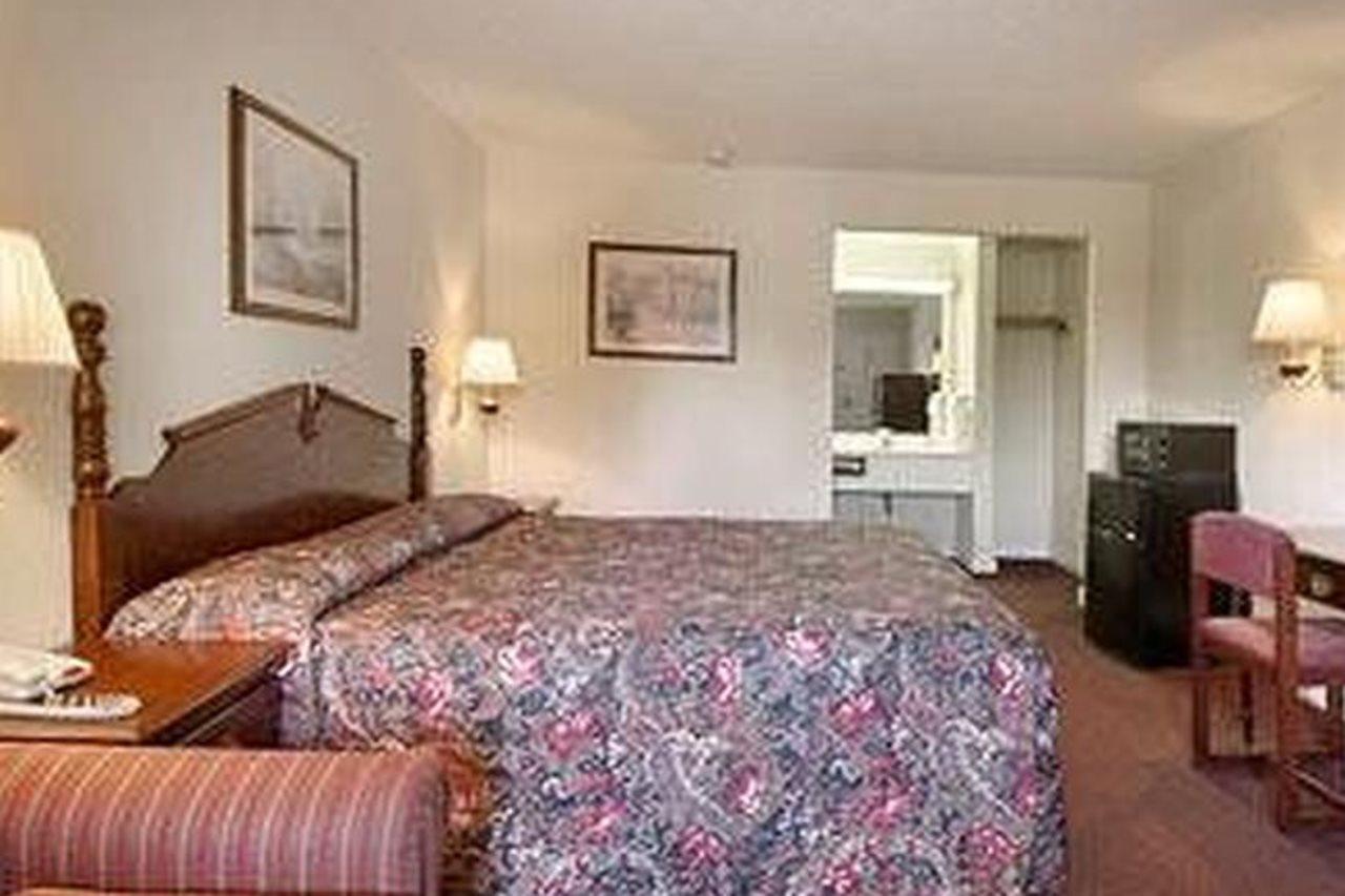 Rodeway Inn Lumberton Εξωτερικό φωτογραφία